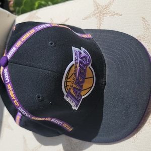 Lakers hat Size 7 3/8